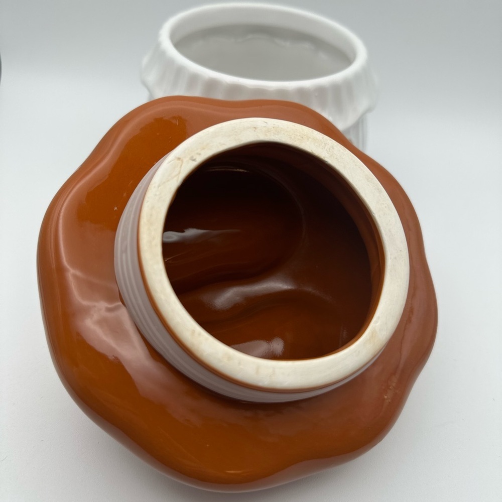 Mushroom House Shaped Ceramic Jar - Picture 11 of 13